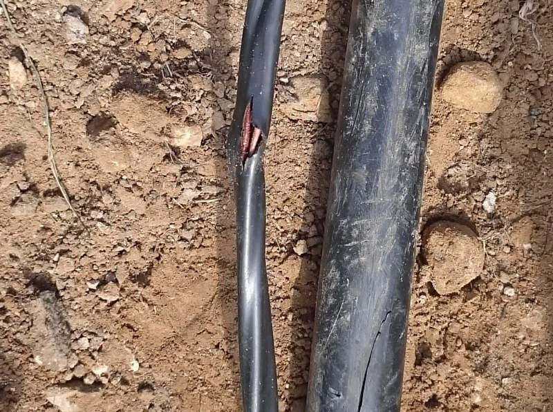 Пример повреждения кабеля в земле 