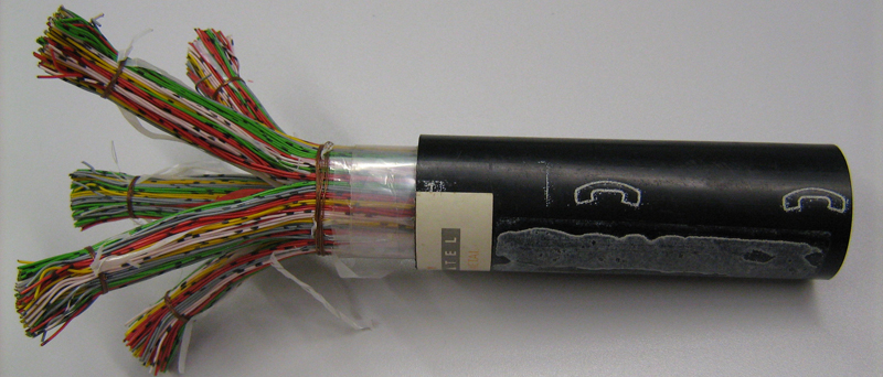 Фото телефонного кабеля с пучковой круткой